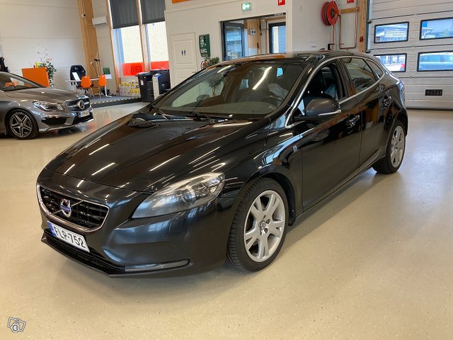 Volvo V40, kuva 1
