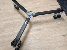 Manfrotto 114MV dolly (spiked feet kiinnike), Valokuvaustarvikkeet, Kamerat ja valokuvaus, Jyväskylä, Tori.fi Manfrotto 114MV dolly (spiked feet kiinnike), Valokuvaustarvikkeet, Kamerat ja valokuvaus, Jyväskylä, Tori.fi