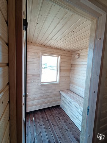 Jole Saunat saunavaunu pukuhuoneella 17