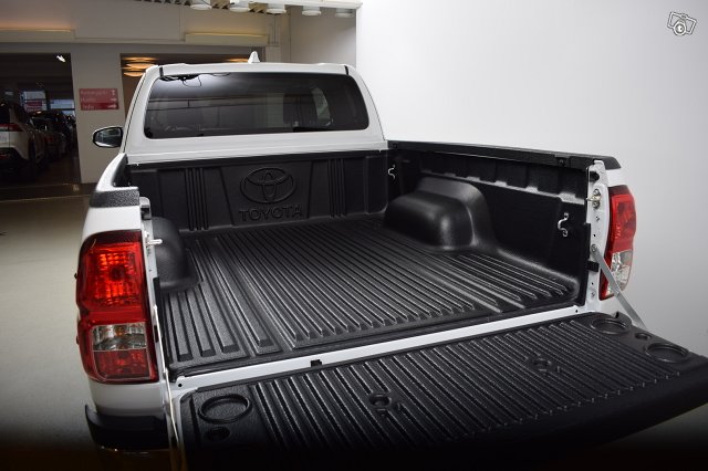 Toyota HILUX 17