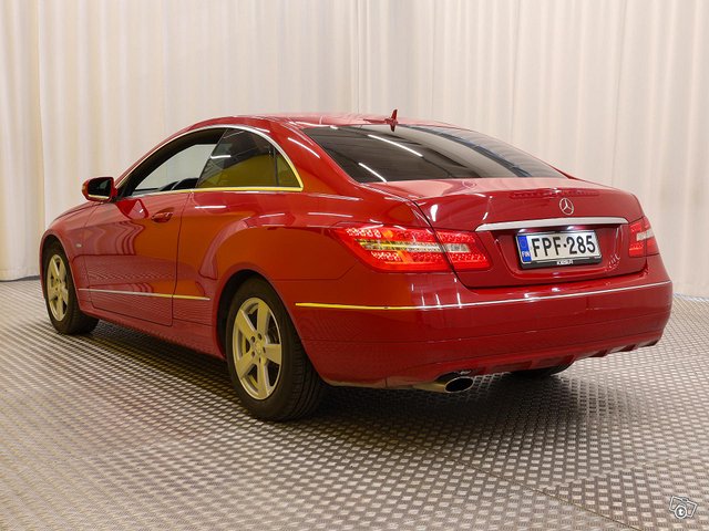 Mercedes-Benz E 5