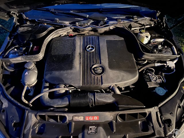 Mercedes-Benz C-sarja 8