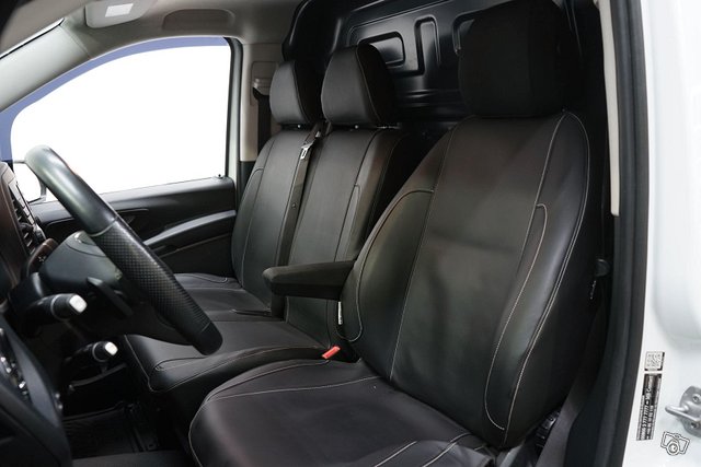 Mercedes-Benz Vito 12