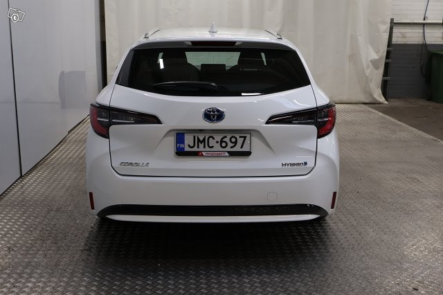 Toyota Corolla 4