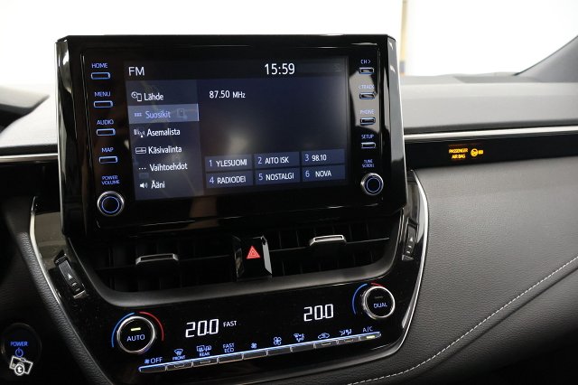Toyota Corolla 13