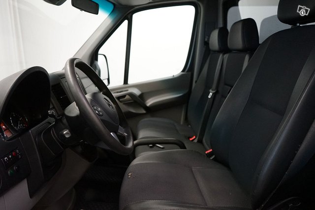 Mercedes-Benz Sprinter 9