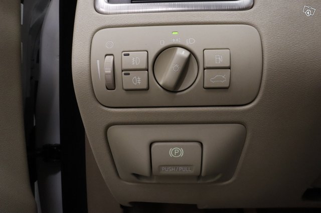 Volvo V70 18