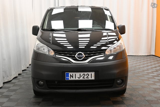 Nissan NV200 2
