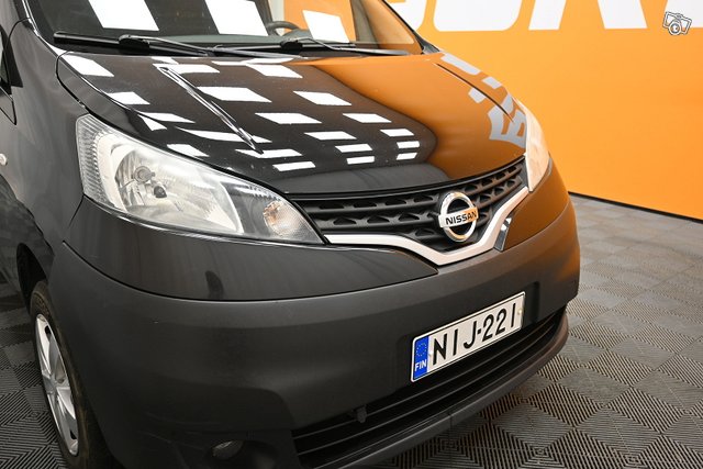 Nissan NV200 10