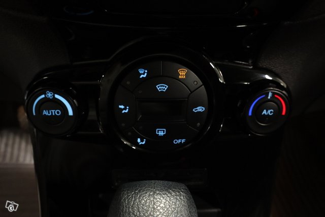 Ford Fiesta 21