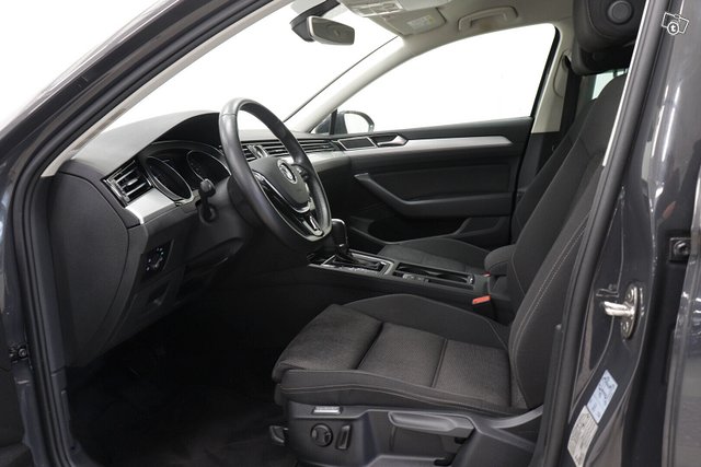 Volkswagen Passat 12