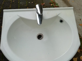 Kylpyhuoneen allas, Kylpyhuoneet, WC:t ja saunat, Rakennustarvikkeet ja työkalut, Lappeenranta, Tori.fi Kylpyhuoneen allas, Kylpyhuoneet, WC:t ja saunat, Rakennustarvikkeet ja työkalut, Lappeenranta, Tori.fi