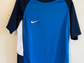 Nike Dri-Fit urheilupaita. 128-134, Lastenvaatteet ja kengät, Akaa, Tori.fi Nike Dri-Fit urheilupaita. 128-134, Lastenvaatteet ja kengät, Akaa, Tori.fi