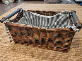 Iso kori 29cm*48cm, Hyllyt ja säilytys, Sisustus ja huonekalut, Seinäjoki, Tori.fi Iso kori 29cm*48cm, Hyllyt ja säilytys, Sisustus ja huonekalut, Seinäjoki, Tori.fi