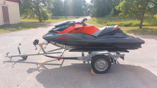 Sea-Doo RXP-X 300, kuva 1