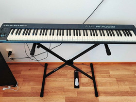 M-Audio Keystation 88 ja Soundking teline, Pianot, urut ja koskettimet, Musiikki ja soittimet, Espoo, Tori.fi M-Audio Keystation 88 ja Soundking teline, Pianot, urut ja koskettimet, Musiikki ja soittimet, Espoo, Tori.fi