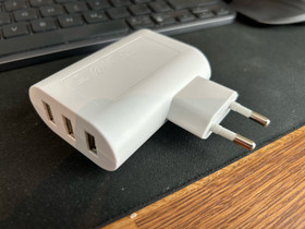 3-paikkainen USB-laturi, Puhelintarvikkeet, Puhelimet ja tarvikkeet, Helsinki, Tori.fi 3-paikkainen USB-laturi, Puhelintarvikkeet, Puhelimet ja tarvikkeet, Helsinki, Tori.fi
