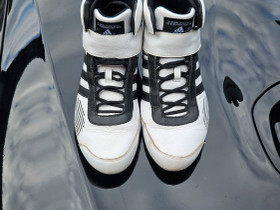 Adidas ajokengät, Ajoasut, kengät ja kypärät, Mototarvikkeet ja varaosat, Salo, Tori.fi Adidas ajokengät, Ajoasut, kengät ja kypärät, Mototarvikkeet ja varaosat, Salo, Tori.fi
