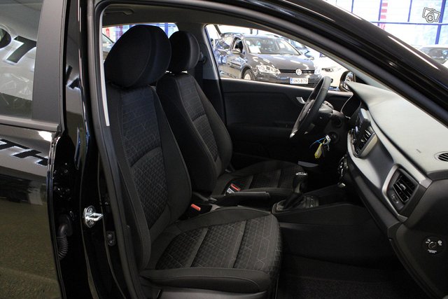 Kia Rio 11