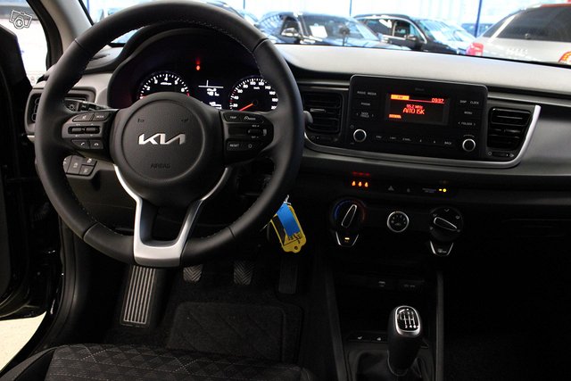 Kia Rio 13