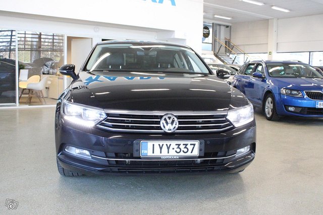 Volkswagen Passat 10