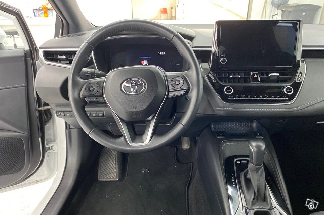 Toyota Corolla 9