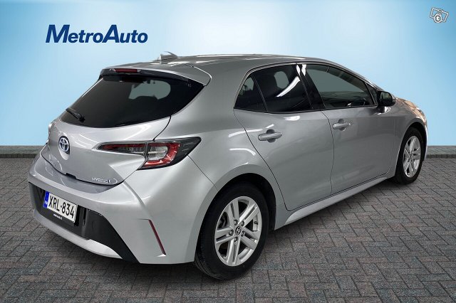 Toyota Corolla 4