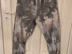 Collegehousut Pull&Bear koko L, Vaatteet ja kengät, Tyrnävä, Tori.fi Collegehousut Pull&Bear koko L, Vaatteet ja kengät, Tyrnävä, Tori.fi