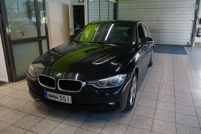 BMW 330