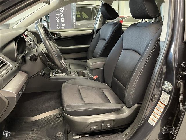 SUBARU Outback 8