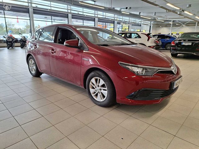 Toyota Auris, kuva 1
