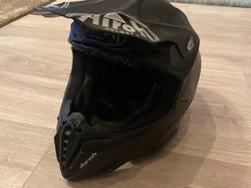 Airoh crossikypärä, Ajoasut, kengät ja kypärät, Mototarvikkeet ja varaosat, Jyväskylä, Tori.fi Airoh crossikypärä, Ajoasut, kengät ja kypärät, Mototarvikkeet ja varaosat, Jyväskylä, Tori.fi