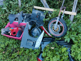 Skootterin osia, Mopojen varaosat ja tarvikkeet, Mototarvikkeet ja varaosat, Joensuu, Tori.fi Skootterin osia, Mopojen varaosat ja tarvikkeet, Mototarvikkeet ja varaosat, Joensuu, Tori.fi