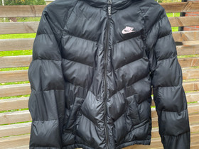 Nike toppatakki 158-170cm, Lastenvaatteet ja kengät, Hollola, Tori.fi Nike toppatakki 158-170cm, Lastenvaatteet ja kengät, Hollola, Tori.fi