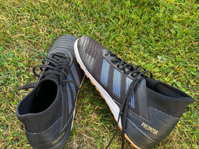 Adidas jalkapallokengät, Jalkapallo, Urheilu ja ulkoilu, Eurajoki, Tori.fi Adidas jalkapallokengät, Jalkapallo, Urheilu ja ulkoilu, Eurajoki, Tori.fi