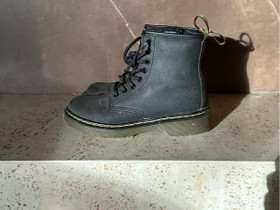 Dr. Martens 31, Lastenvaatteet ja kengät, Heinola, Tori.fi Dr. Martens 31, Lastenvaatteet ja kengät, Heinola, Tori.fi