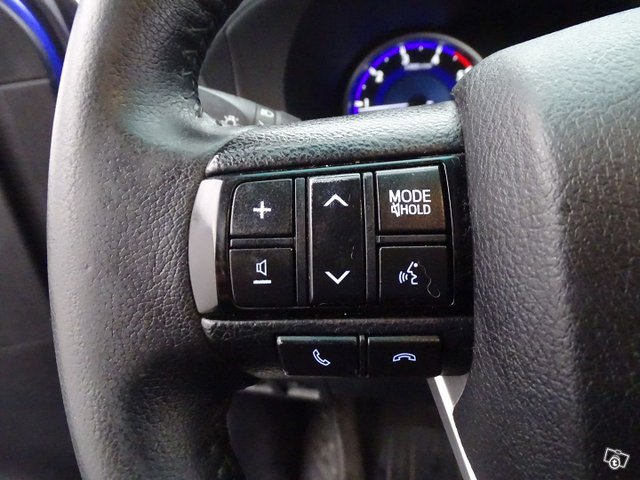 Toyota Hilux 23