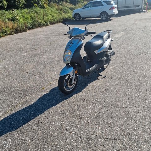 SYM Orbit 50 4t, kuva 1