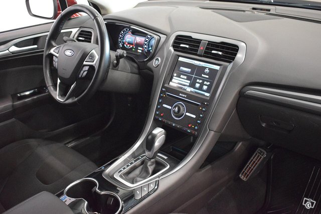Ford Mondeo 16