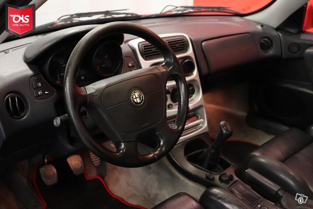 Alfa Romeo GTV 11