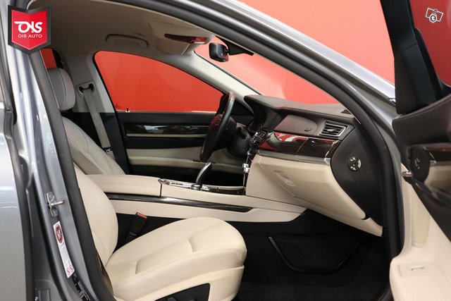 BMW 730 14