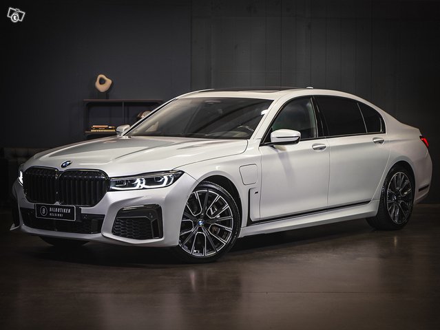 BMW 745