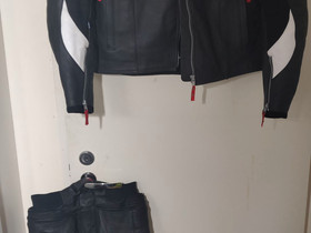 Lindtrands nahkapuku Koko-M +-170cm, Ajoasut, kengät ja kypärät, Mototarvikkeet ja varaosat, Uusikaupunki, Tori.fi Lindtrands nahkapuku Koko-M +-170cm, Ajoasut, kengät ja kypärät, Mototarvikkeet ja varaosat, Uusikaupunki, Tori.fi