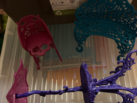 Monster high puutarha kalusteet, Lelut ja pelit, Lastentarvikkeet ja lelut, Vaasa, Tori.fi Monster high puutarha kalusteet, Lelut ja pelit, Lastentarvikkeet ja lelut, Vaasa, Tori.fi
