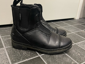 Ratsastus kengät, Muut hevostarvikkeet, Hevoset ja hevosurheilu, Espoo, Tori.fi Ratsastus kengät, Muut hevostarvikkeet, Hevoset ja hevosurheilu, Espoo, Tori.fi
