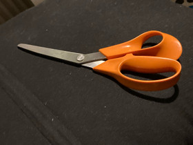 Fiskars sakset, Keittiövälineet, Keittiötarvikkeet ja astiat, Helsinki, Tori.fi Fiskars sakset, Keittiövälineet, Keittiötarvikkeet ja astiat, Helsinki, Tori.fi