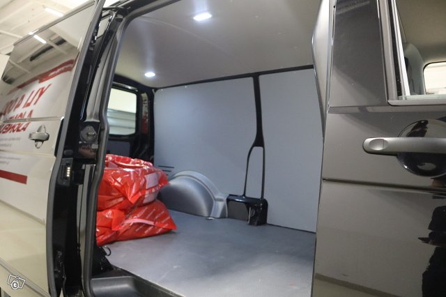 Volkswagen Transporter 11