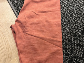 Nike urheilutrikoot S, Vaatteet ja kengät, Joensuu, Tori.fi Nike urheilutrikoot S, Vaatteet ja kengät, Joensuu, Tori.fi