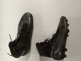 Under armour nappukengät, Pallopelit, Urheilu ja ulkoilu, Raisio, Tori.fi Under armour nappukengät, Pallopelit, Urheilu ja ulkoilu, Raisio, Tori.fi