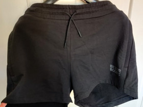 UUDET Better Bodies mustat empire sweatshorts XL, Vaatteet ja kengt, Helsinki, Tori.fi